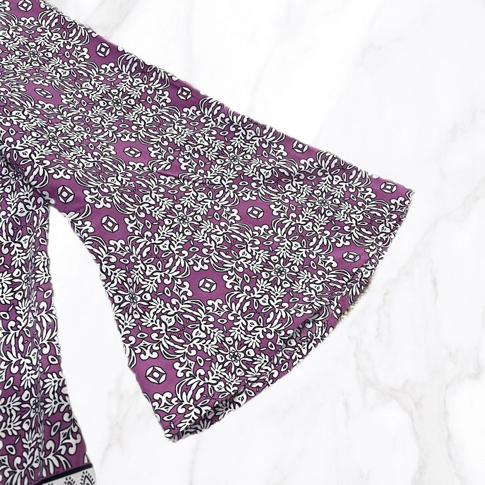 Dana Buchman Women's Purple Print Trumpet Sleeve V-Neck Blouse, Size L‎ - Picture 3 of 6